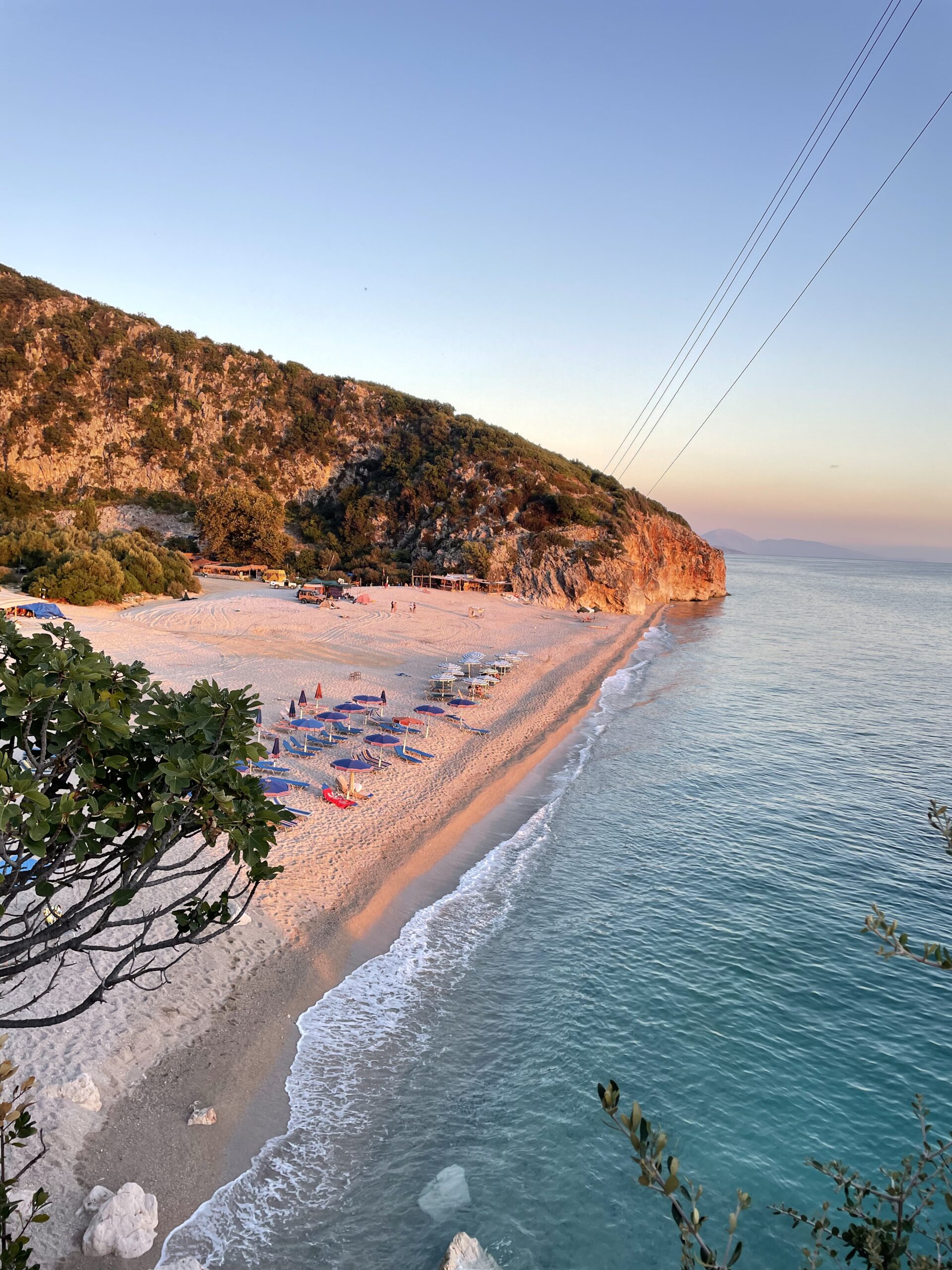 Gijpe Strand bei Himarë in Albanien